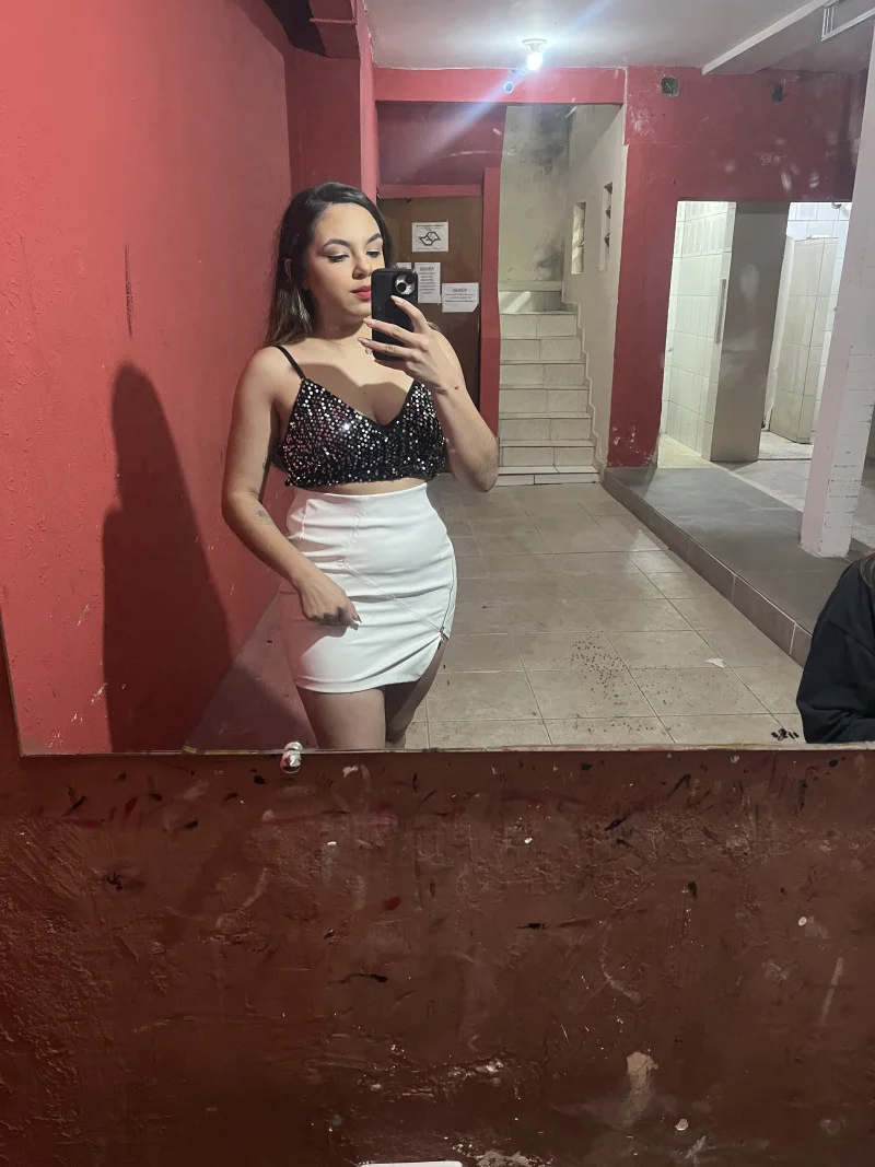 Acompanhante morena magra em São Paulo