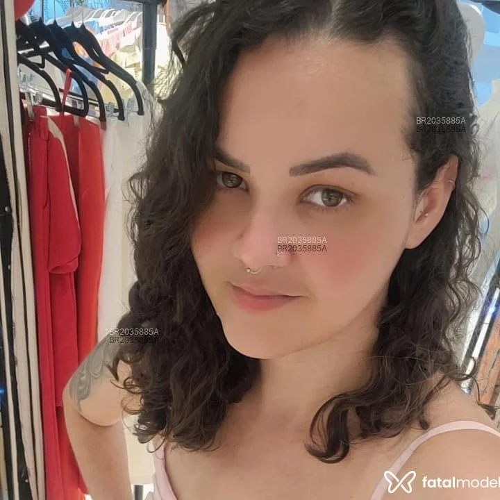 Acompanhante morena magra em São Paulo
